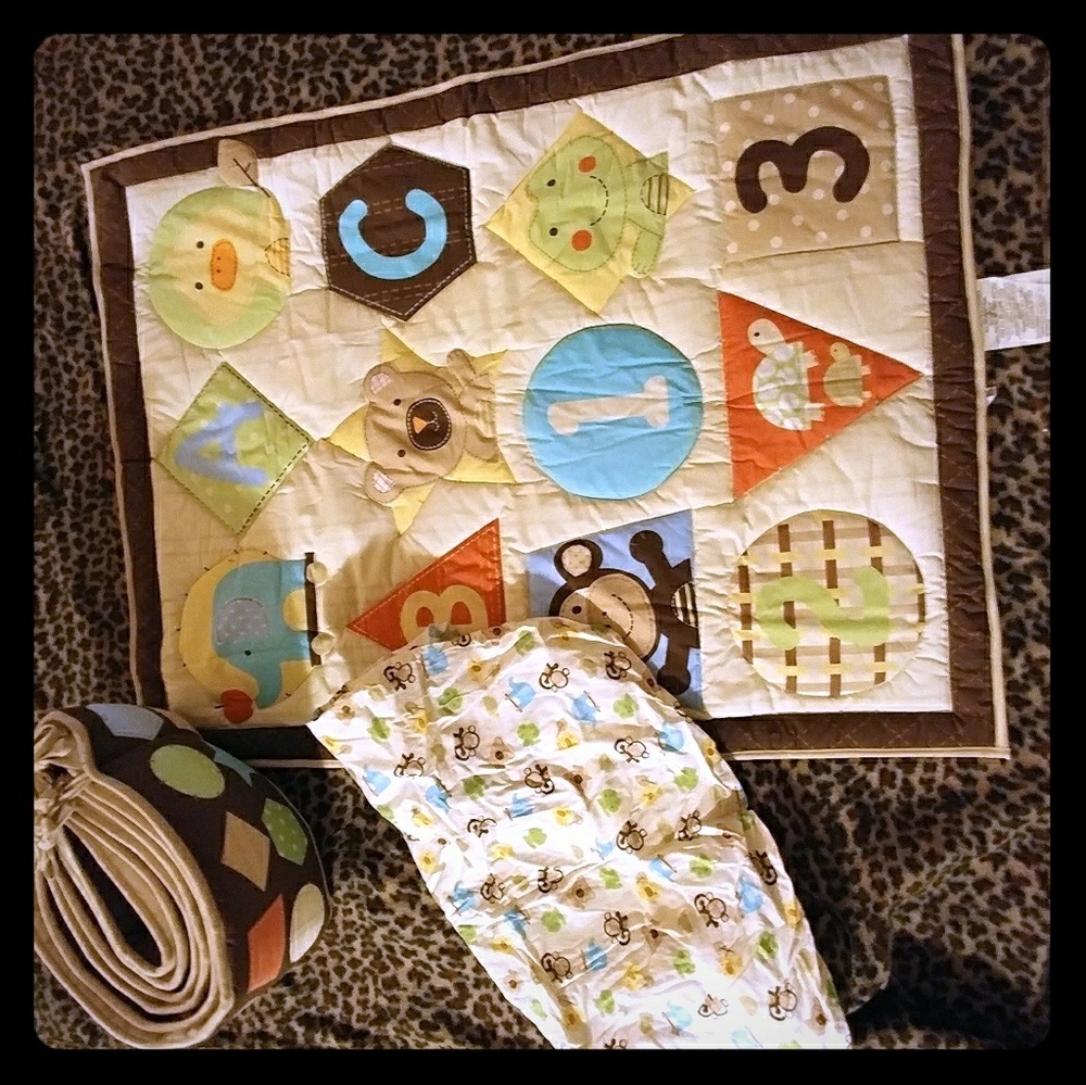 Circo animal baby bedding